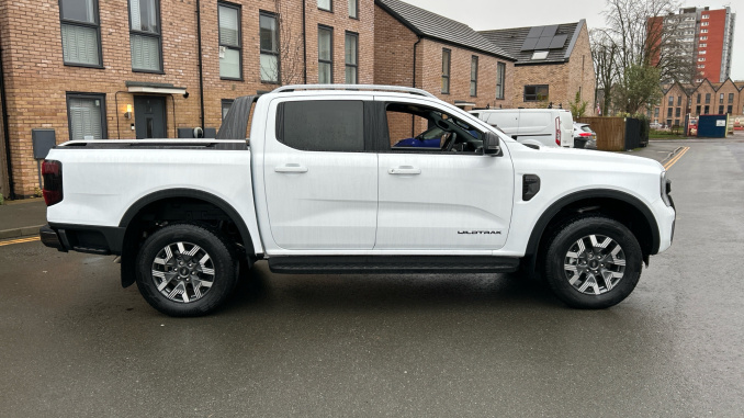 Ford Ranger Petrol Pick Up D/Cab Wildtrak 2.3 EcoBoost PHEV 281 Auto - Image 9